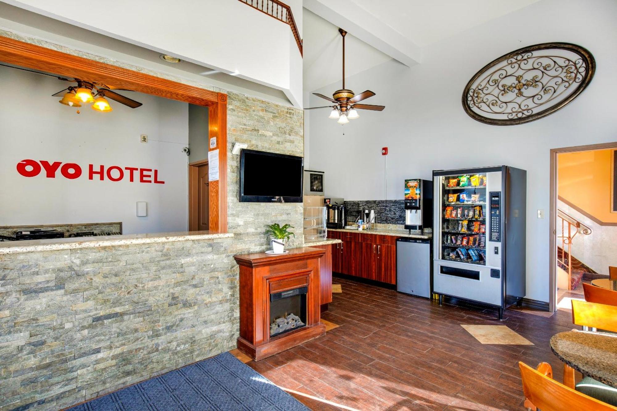 Oyo Hotel Castle Rock Co Downtown Exteriér fotografie